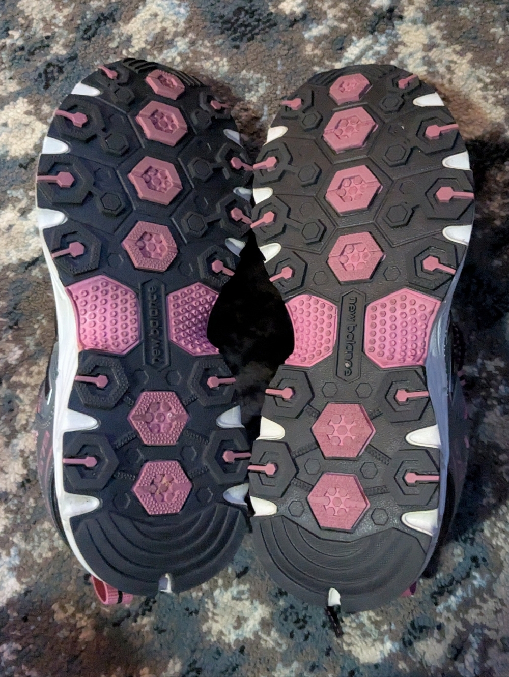 New Balance Women's 573 v3 Grey/Pink Trail Running Shoe 8 M US - Picture 10 of 12